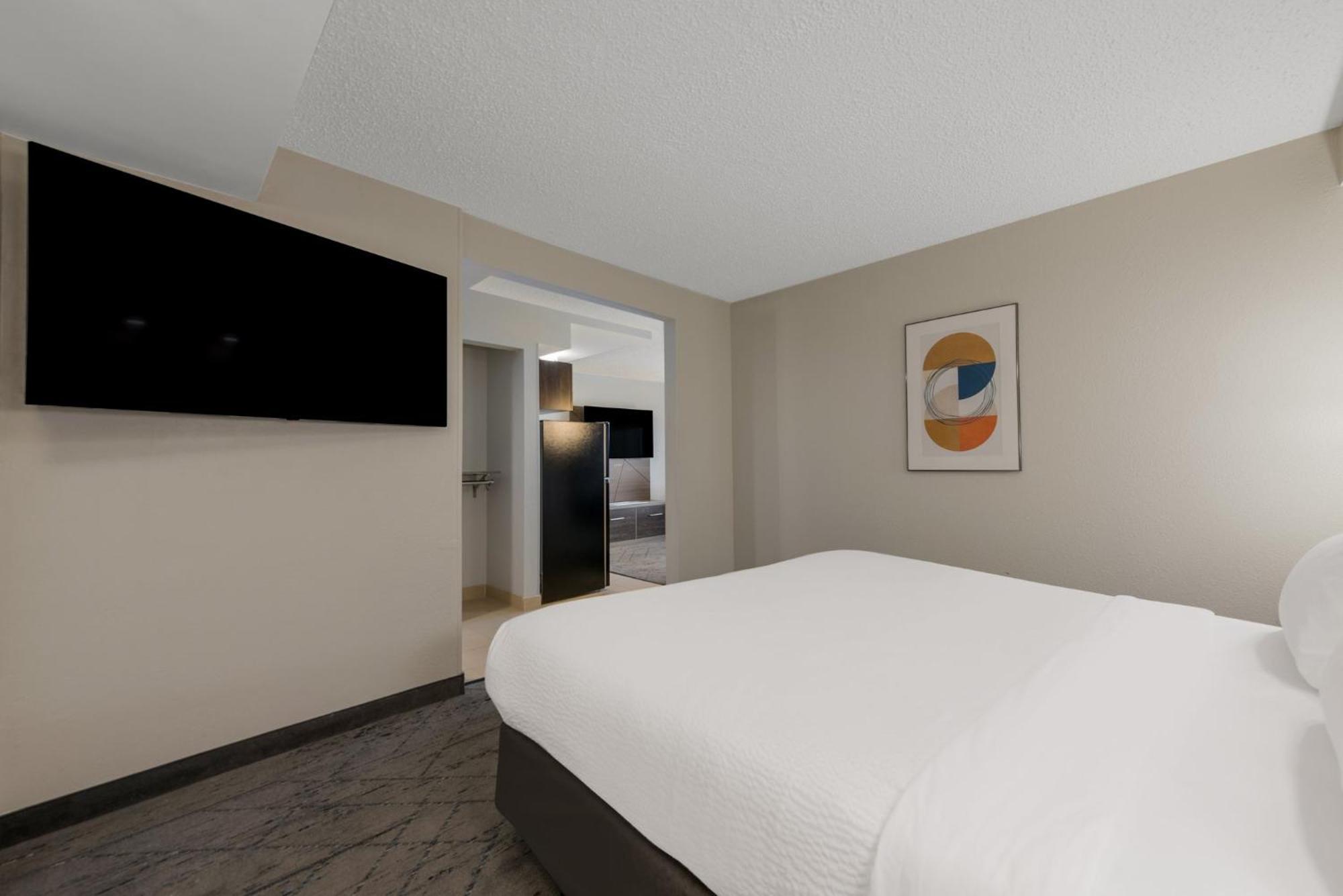 Express Hotels- By Ihg Hotel 2*