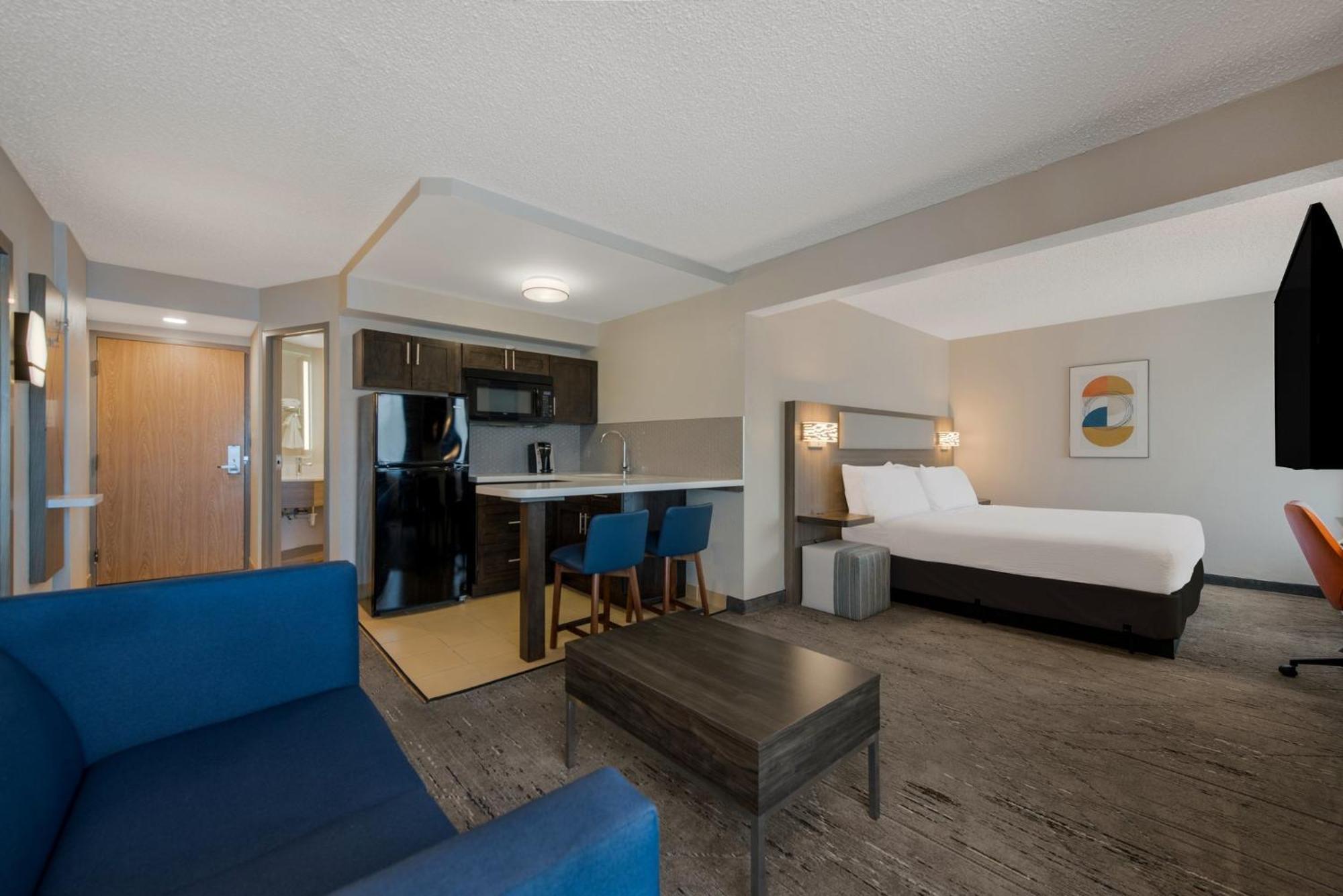 Express Hotels- By Ihg Hotel Hampton