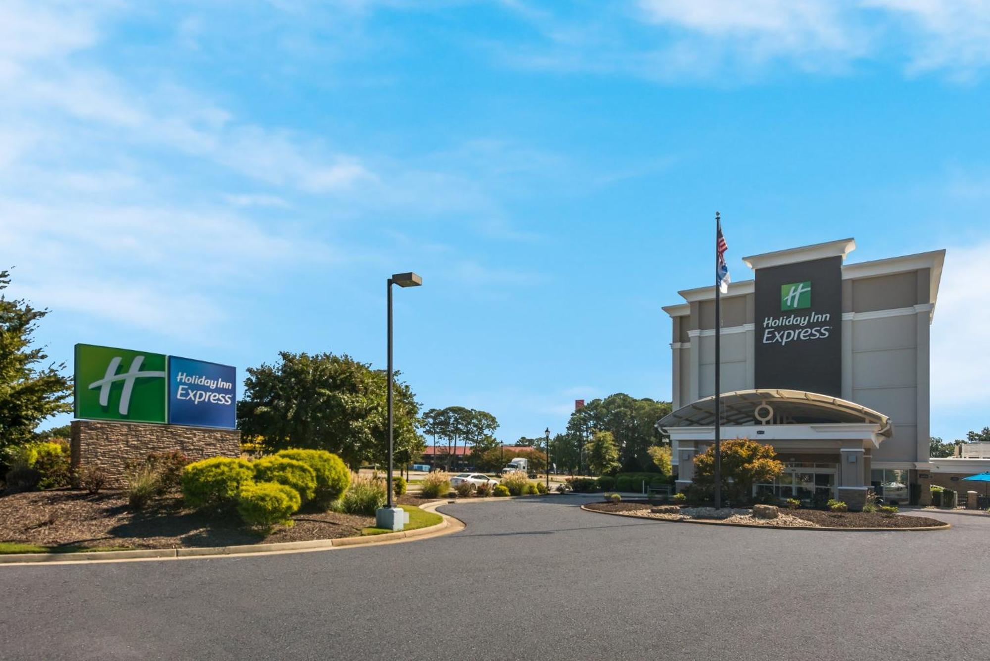 Hotel Express Hotels- By Ihg 2*