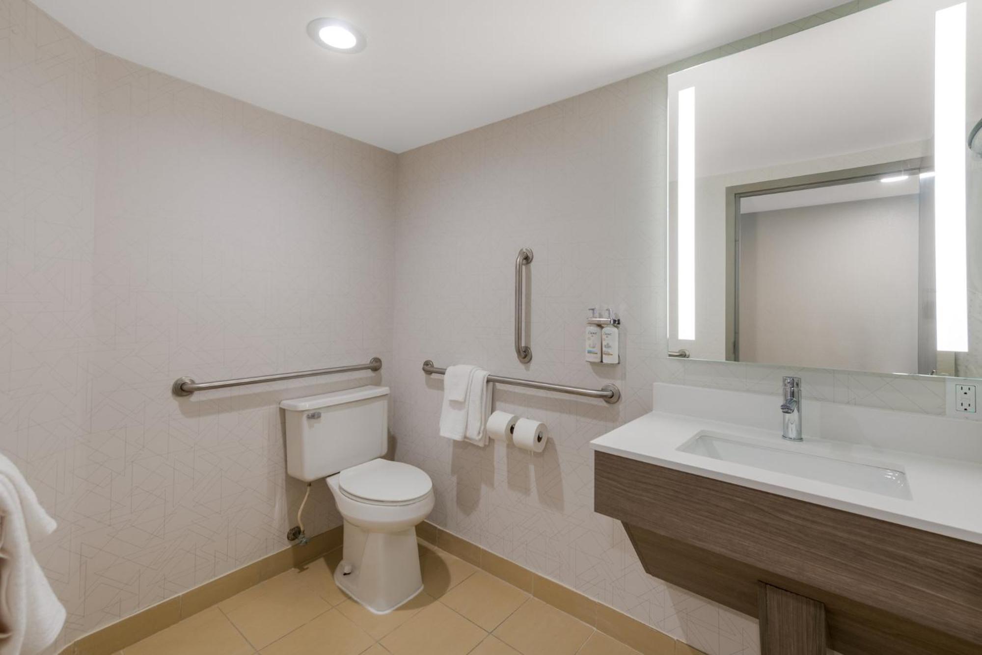 Hotel Express Hotels- By Ihg 2*