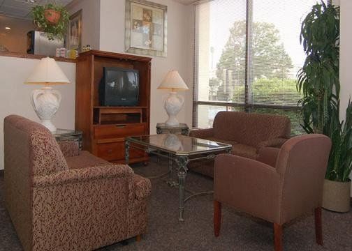 Express Hotels- By Ihg 2* Hampton