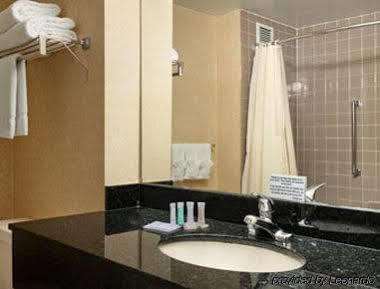 Hotel Express Hotels- By Ihg Hampton