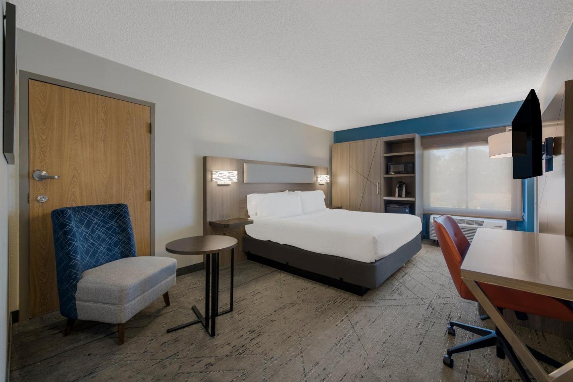 Hotel Express Hotels- By Ihg
